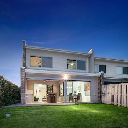 Fairway Village @ Windaroo Lakes Golf Club Buitenkant foto