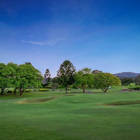 Fairway Village @ Windaroo Lakes Golf Club Buitenkant foto