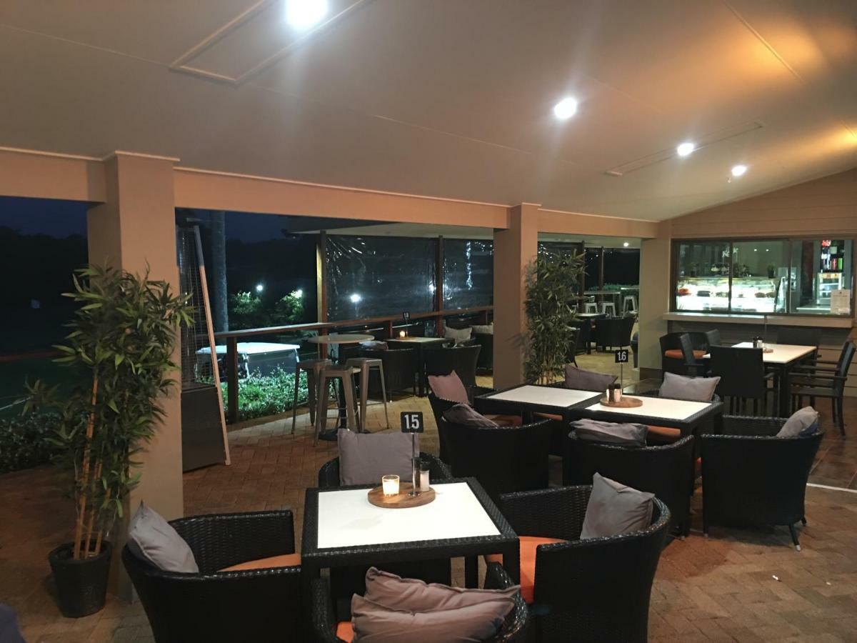 Fairway Village @ Windaroo Lakes Golf Club Buitenkant foto